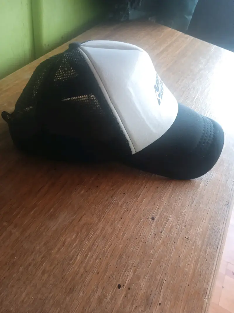 Gorra Nike blanca y negra - 3
