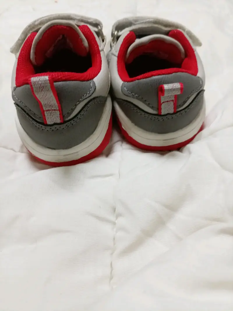 Zapatillas Bubblegummers gris y rojo - 3