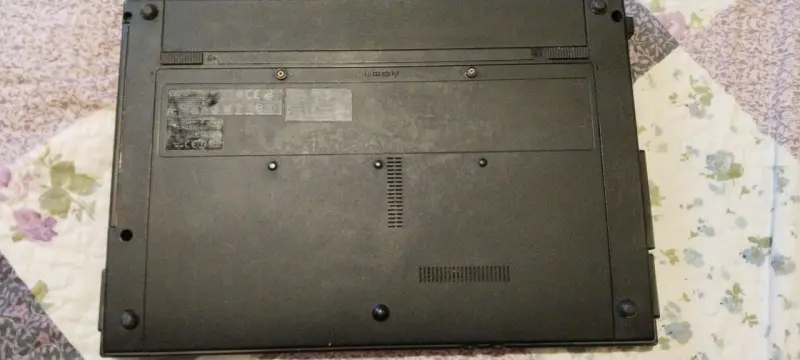 Laptop HP 420 antiguo - 3