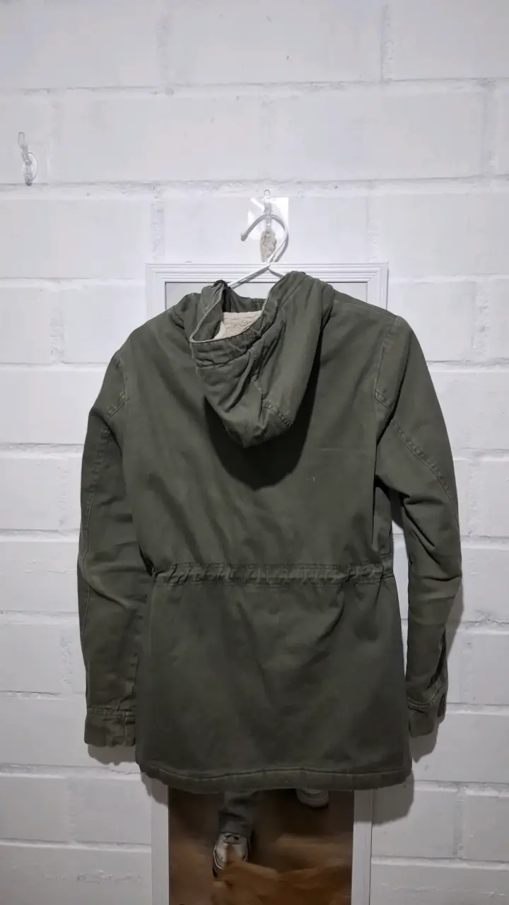 Chaqueta verde con capucha - 2