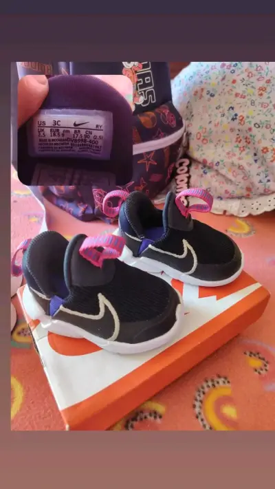 Zapatillas negras para bebé - miniatura 1