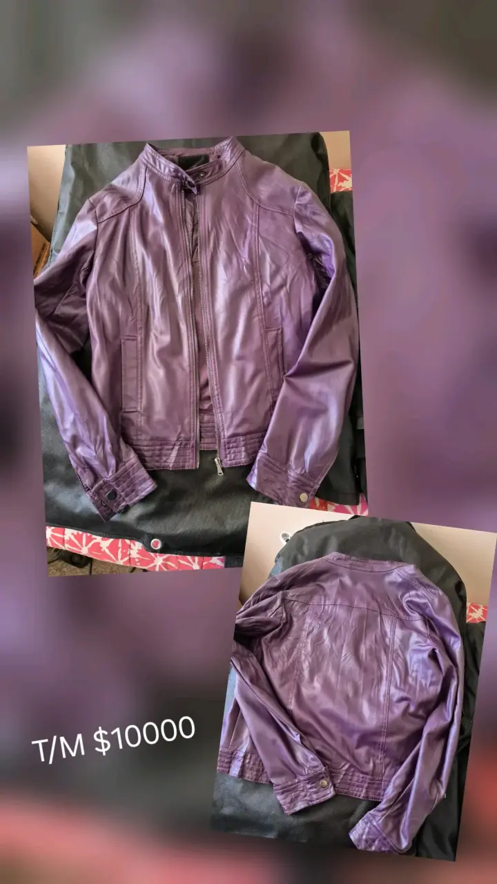 Chaqueta morada de cuero