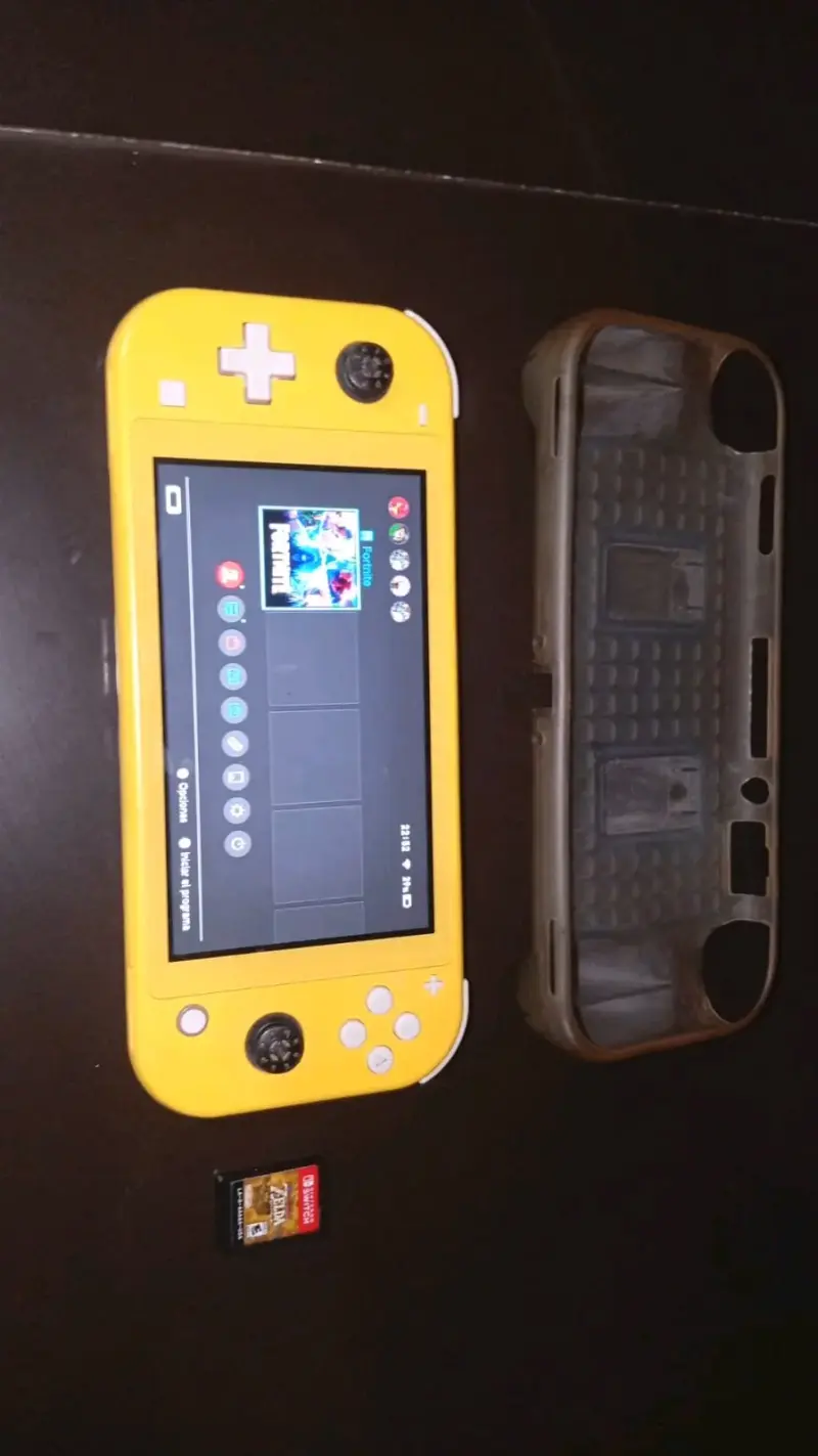 Nintendo Switch Lite amarillo - 1