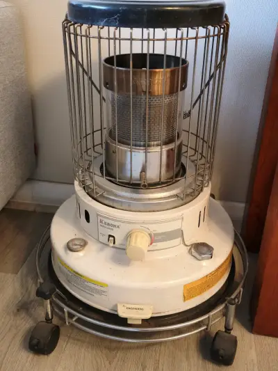 Estufa a parafina portátil kerona 4400 usada - miniatura 2