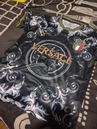 Polera Versace estampada Italia - miniatura 4