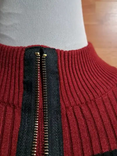 Vestido ajustado rojo y negro - miniatura 2