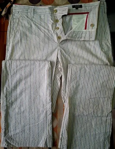 Pantalón rayado Guess - miniatura 1