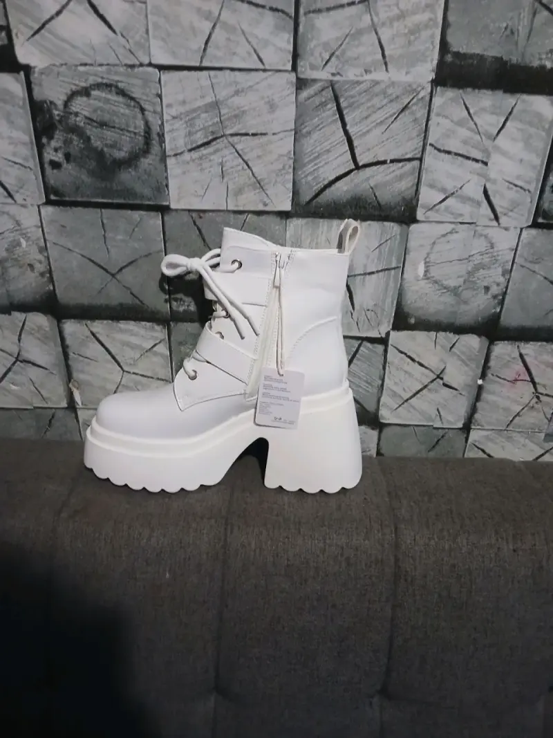 Botas blancas plataforma hebillas - 2