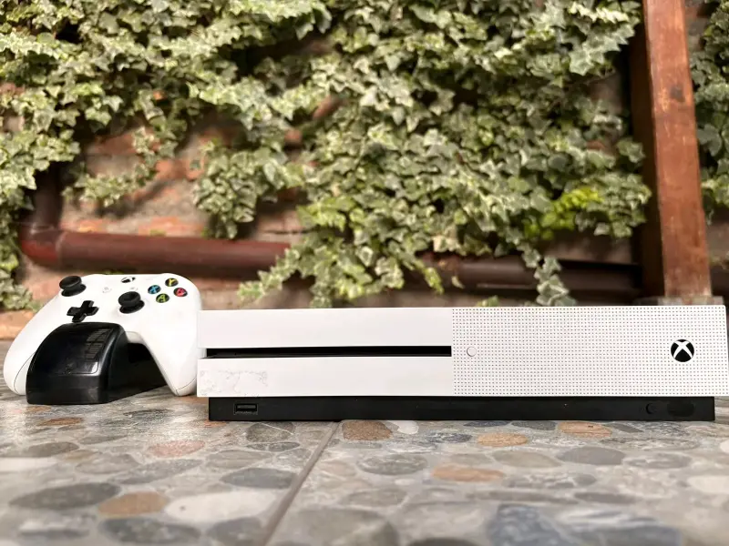 Consola Xbox One S blanca - 2
