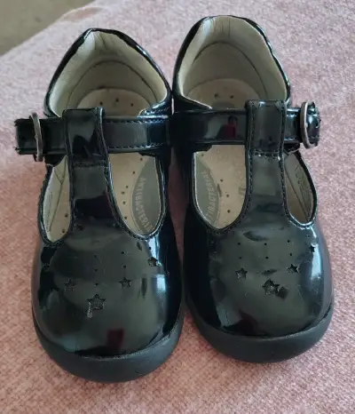 Zapatos negros charol para niñas n23 - miniatura 1