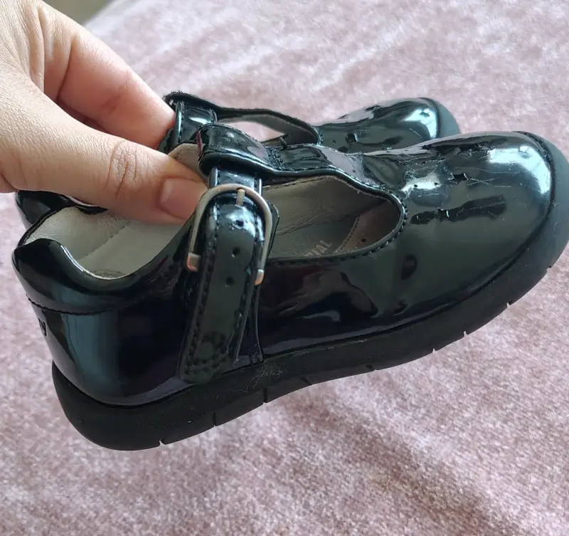 Zapatos negros charol para niñas n23 - 2