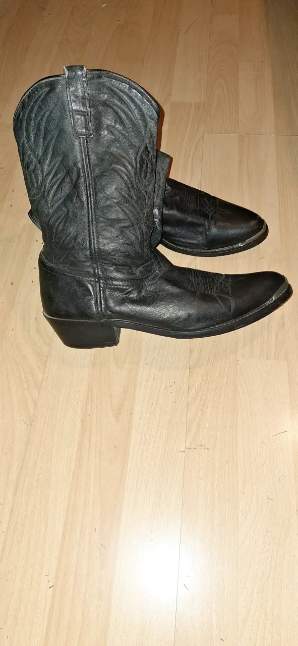 Botas vaqueras negras de cuero - 1
