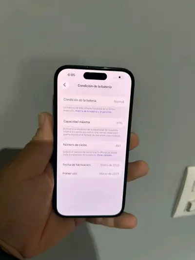 iPhone 15 en buen estado - miniatura 3