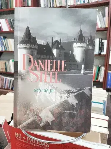 Libro Acto de Fe de Danielle Steel - miniatura 1