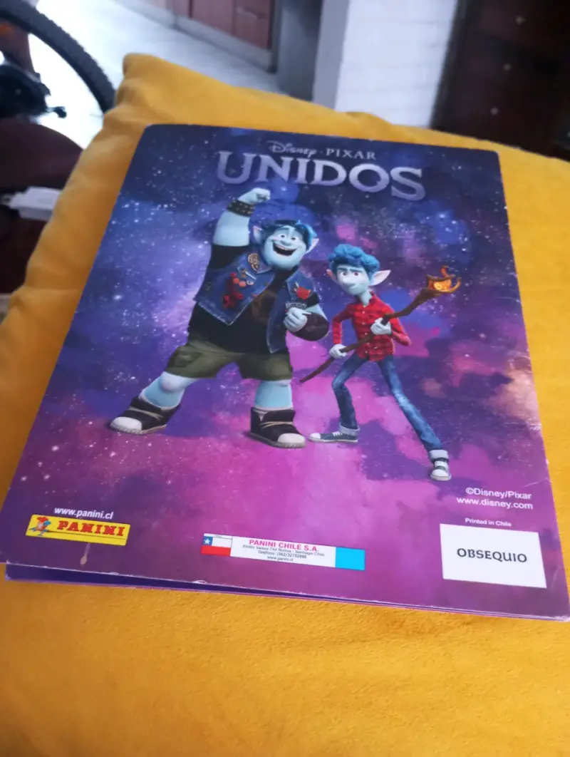 Álbum Unidos Disney Pixar - Panini (100% Nuevo y V - 2