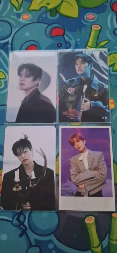 Set de 4 photocards de colección - miniatura 1