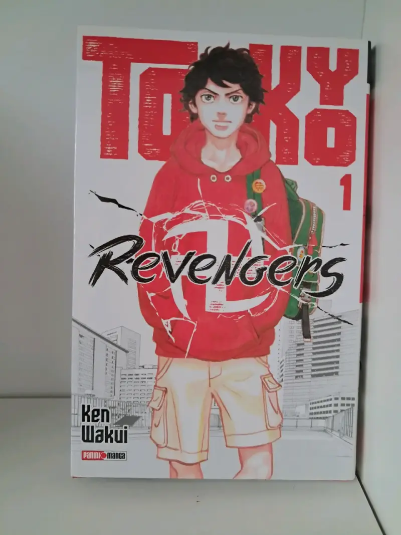 Manga Tokyo Revengers Vol. 1 con regalos - 2