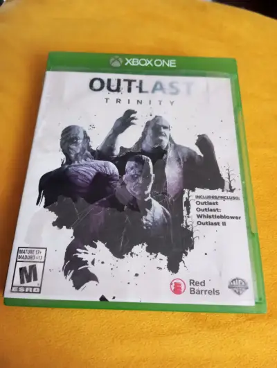 Outlast Trinity Xbox One (Trilogía Física Completa - miniatura 1