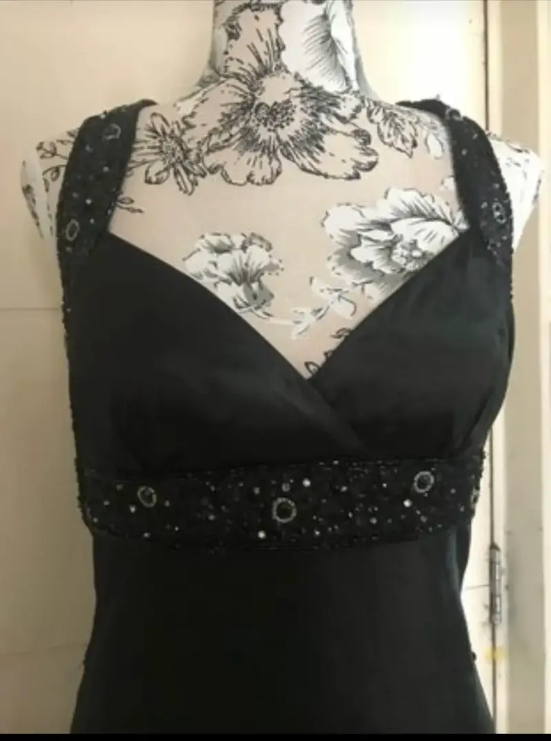 Vestido negro con lentejuelas - 6