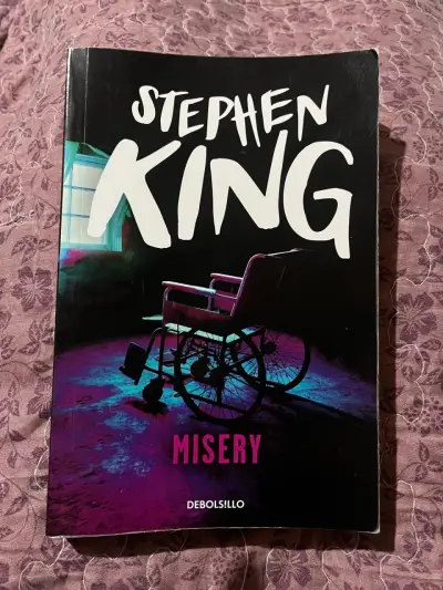 Libro 'Misery' de Stephen King - miniatura 1