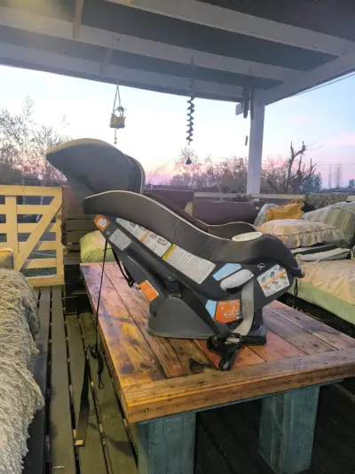 Silla de auto para bebé Graco - miniatura 4