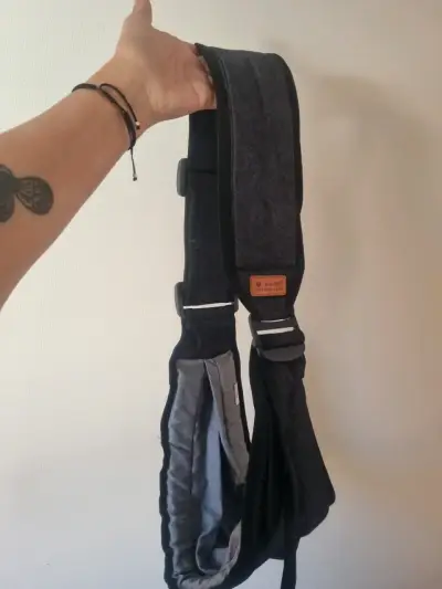 Bandolera porta bebé gris - miniatura 2