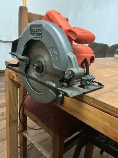 Sierra circular Black & Decker - miniatura 1