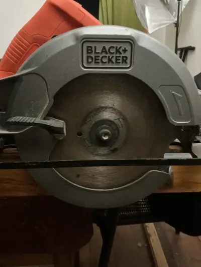 Sierra circular Black & Decker - miniatura 2