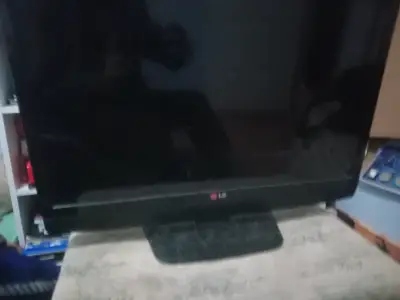 Televisor LG 32 pulgadas - miniatura 1