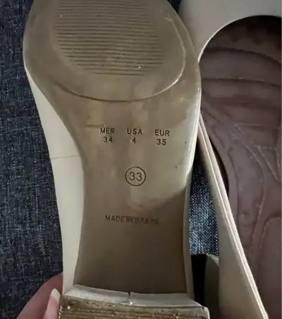 Zapatos beige de tacón bajo Hush Puppies - miniatura 4