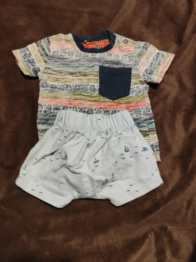 Polera azul con dinosaurio infantil - 2