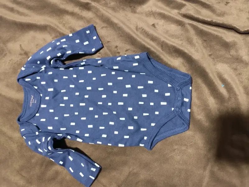 Polera azul con dinosaurio infantil - 6