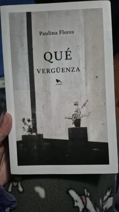 Libro 'Qué Vergüenza' de Paulina Flores - miniatura 1