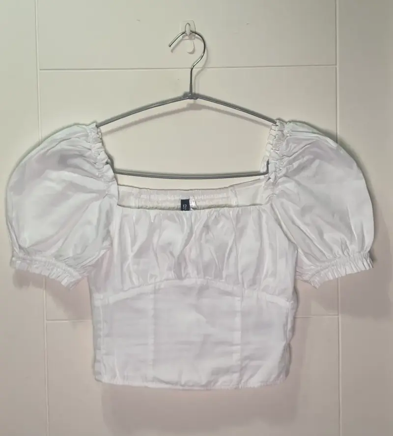 Top blanco mangas aglobadas H&M - 3