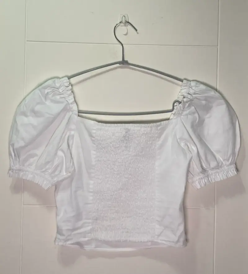 Top blanco mangas aglobadas H&M - 4