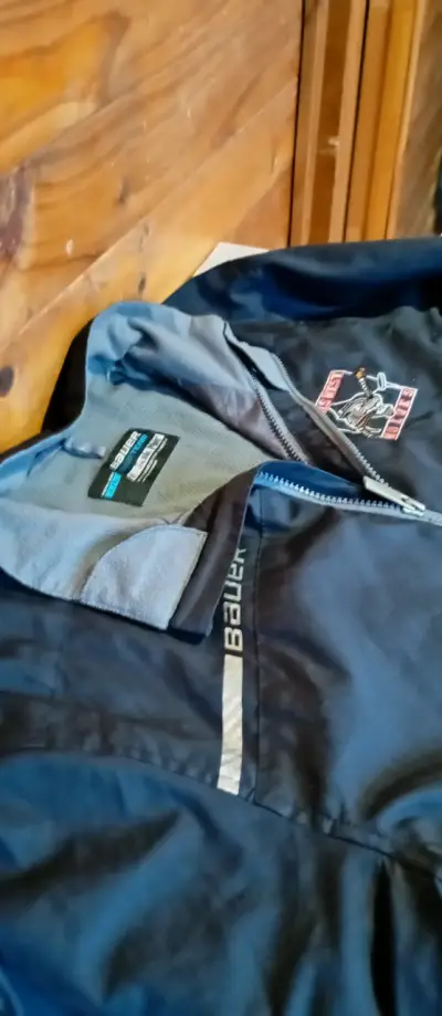 Chaqueta negra Bauer con cierre - miniatura 5