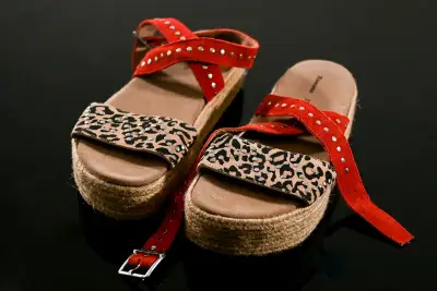 Sandalias mujer rojo leopardo - miniatura 1