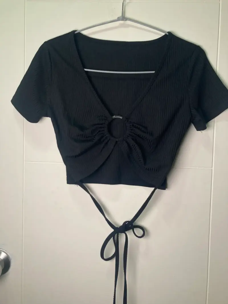 Top negro con lazo cruzado - 3