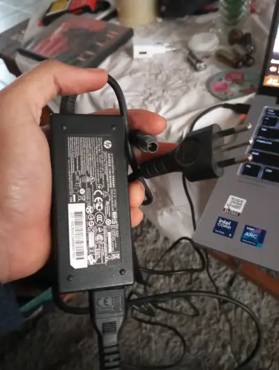 Cargador Original HP 65W (19.5V - 3.33A) Punta Neg - miniatura 3