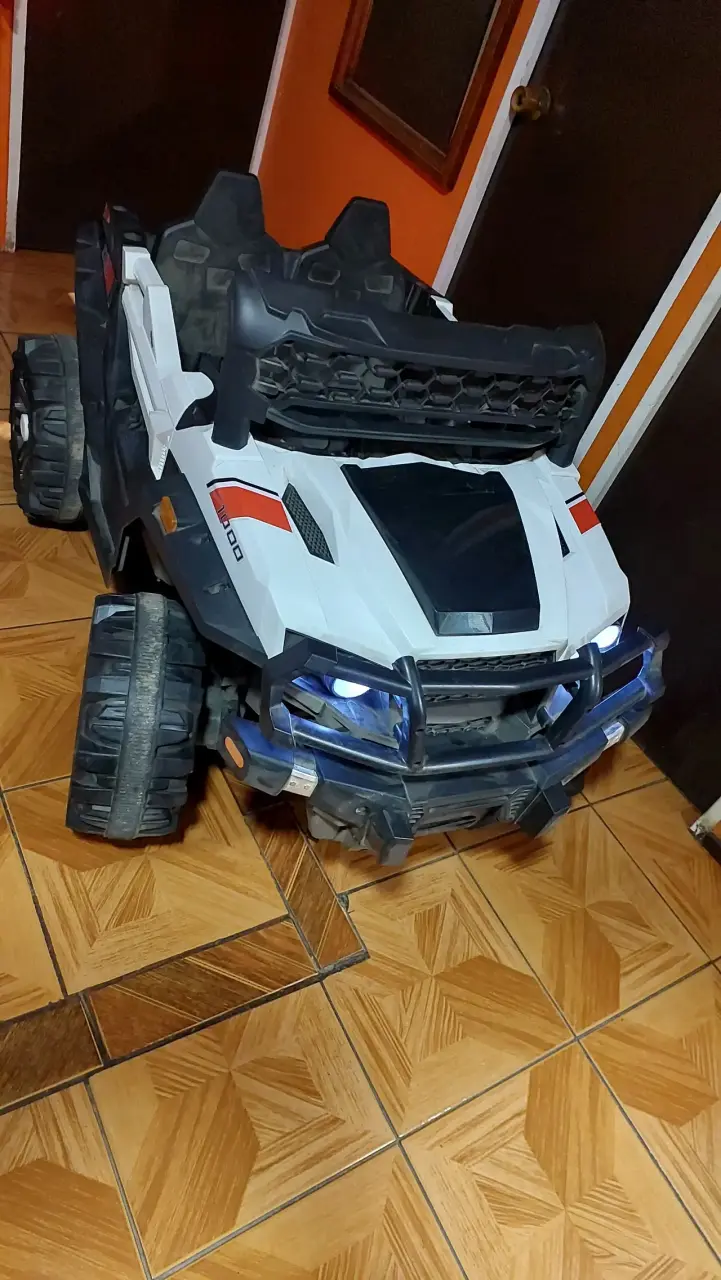 Auto eléctrico infantil negro - 3