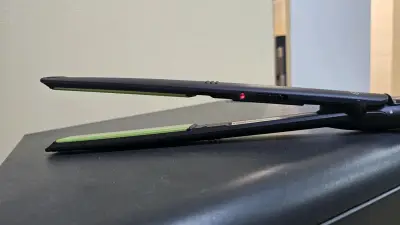 Plancha para el pelo negra abocado Gama - miniatura 1