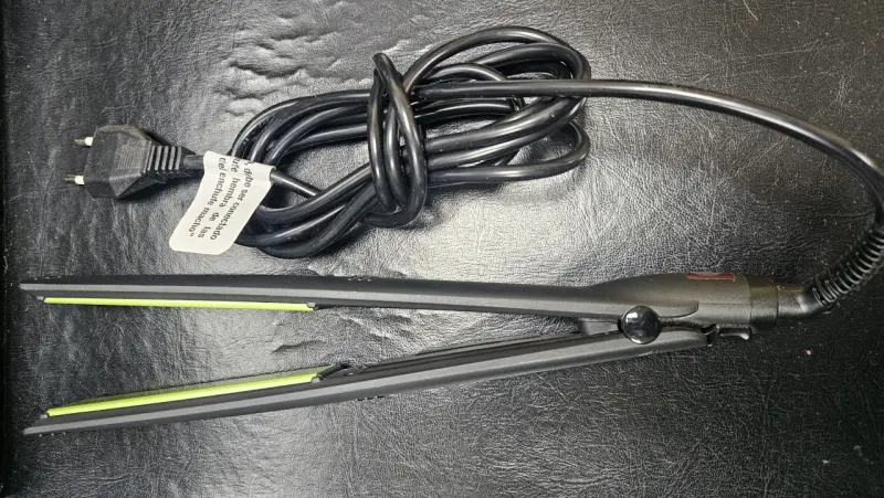 Plancha para el pelo negra abocado Gama - 4