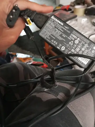 Cargador Original Lenovo 45W Punta Cuadrada Amaril - miniatura 3
