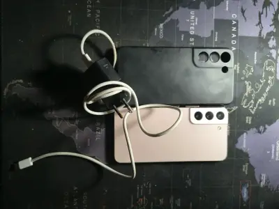 Samsung S22 con carcasa y cargador incluídos - miniatura 2
