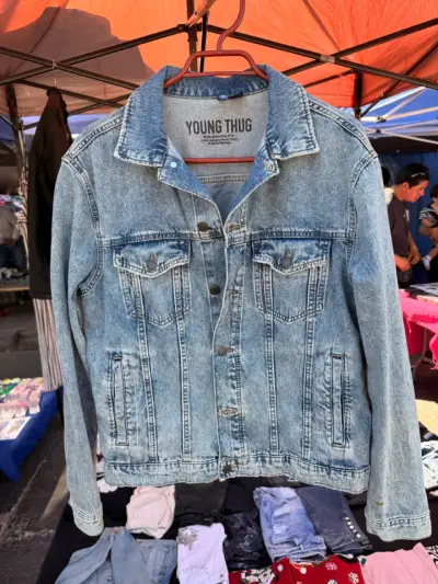 Chaqueta de mezclilla azul claro - miniatura 1