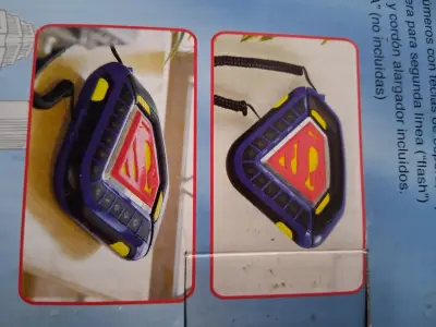 Teléfono Superman en caja - miniatura 3