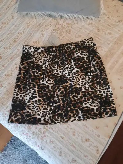 Falda corta estampado animal print - miniatura 1