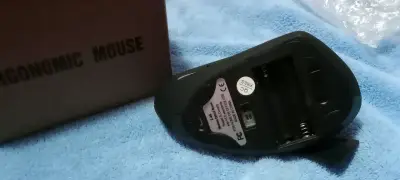 Mouse ergonómico negro - miniatura 3