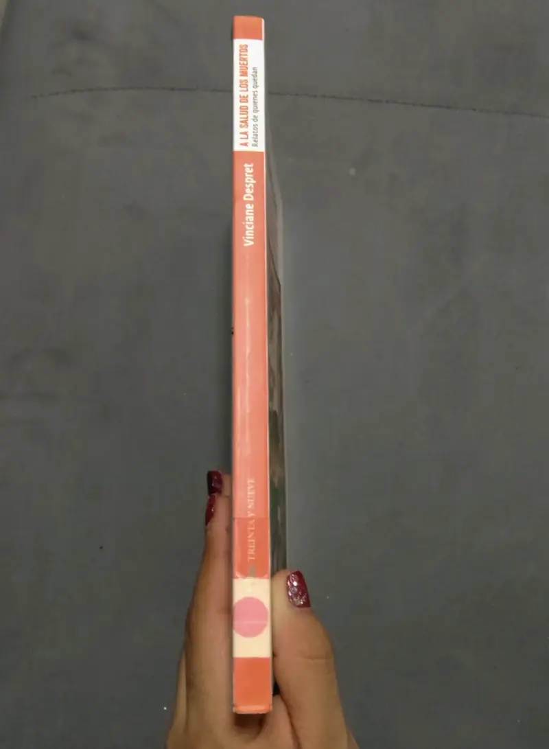 Libro A la Salud de los Muertos - 2