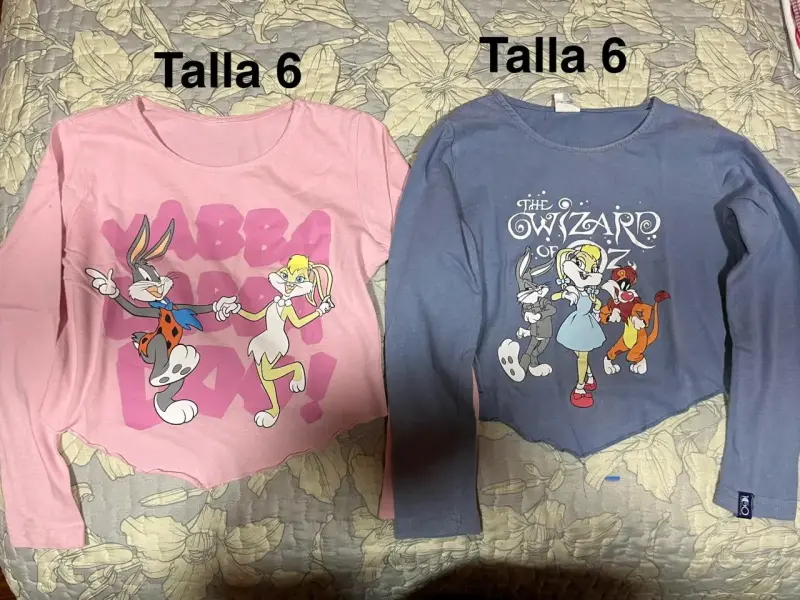 Pantalones de niña, poleras talla 6 y un chalco - 3